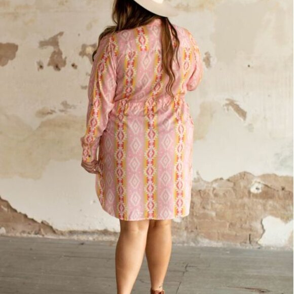 Dress Shirt Style with Drop Waistline Closure Southwestern Print Size Small - Picture 3 of 7